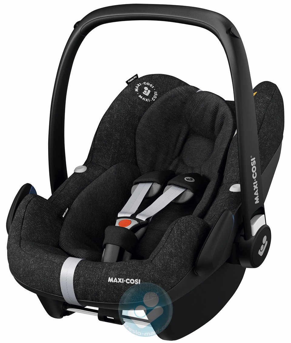 Детское автомобильное кресло Maxi-Cosi Pebble Pro i-Size Nomad Black