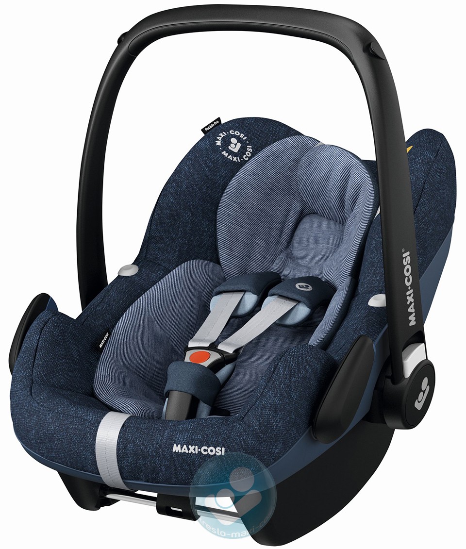 Детское автомобильное кресло Maxi-Cosi Pebble Pro i-Size Nomad Blue